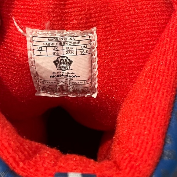 Children’s paw patrol snow boots. Never been worn, still in the box.